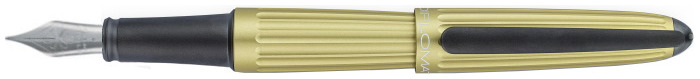 Diplomat Fountain pen, Aero series Champagne
